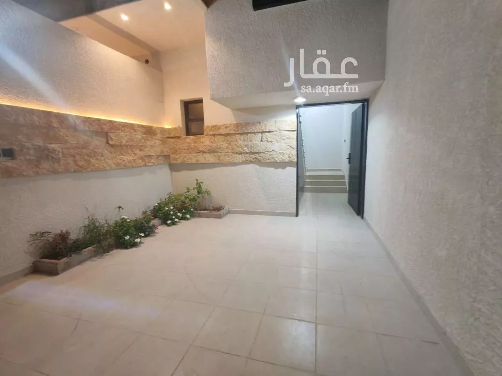 6 bedroom floor in Tuwaiq 12