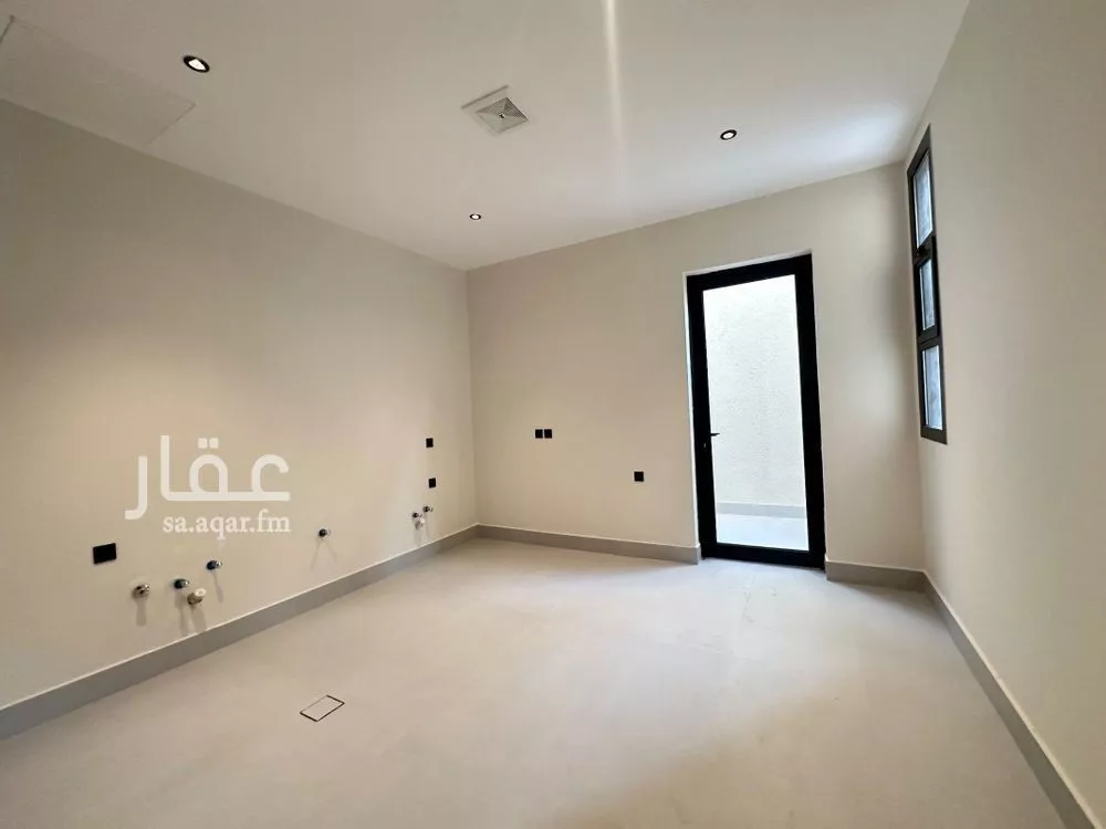 3 bedroom villa in As Suwaidi Al Gharabi, Riyadh 8