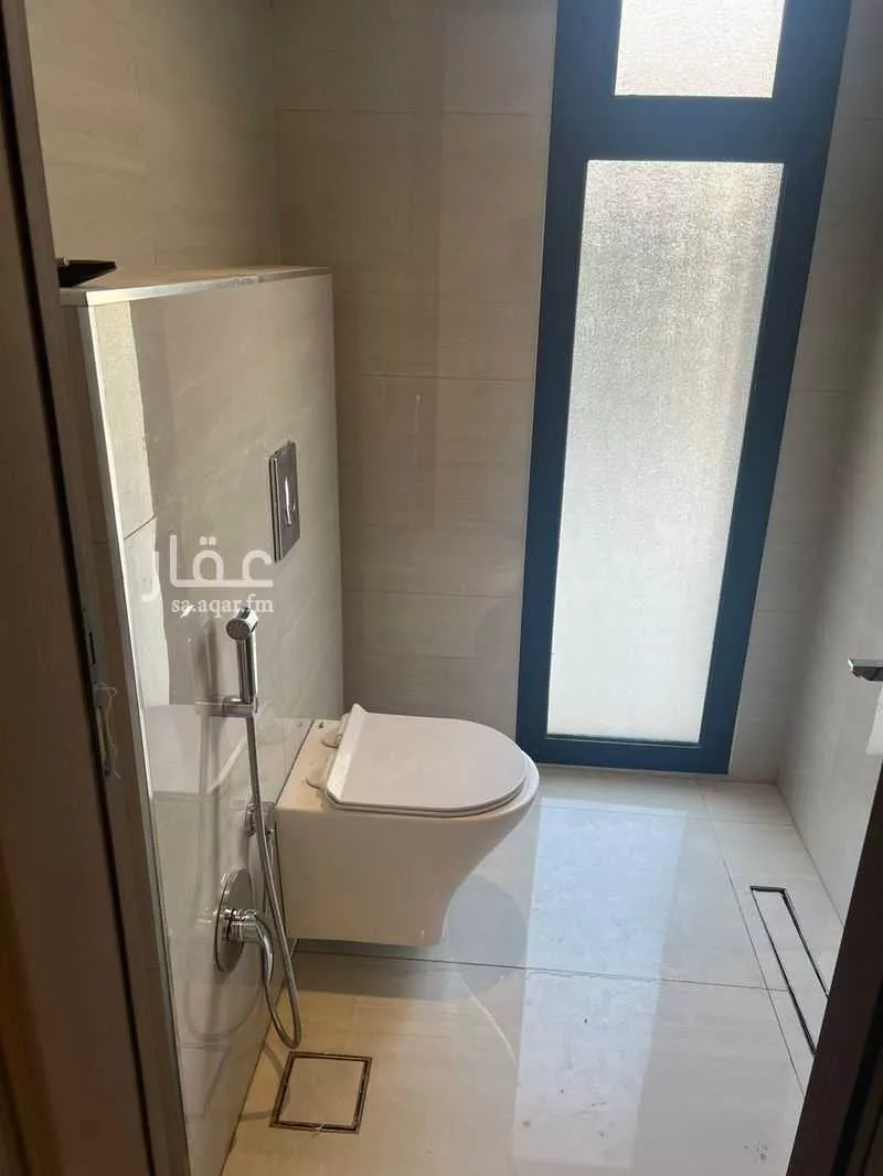 4 bedroom floor in Al Janadriyah 12