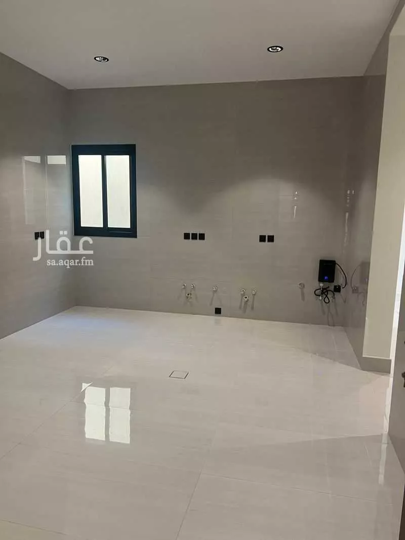 4 bedroom floor in Al Janadriyah 13