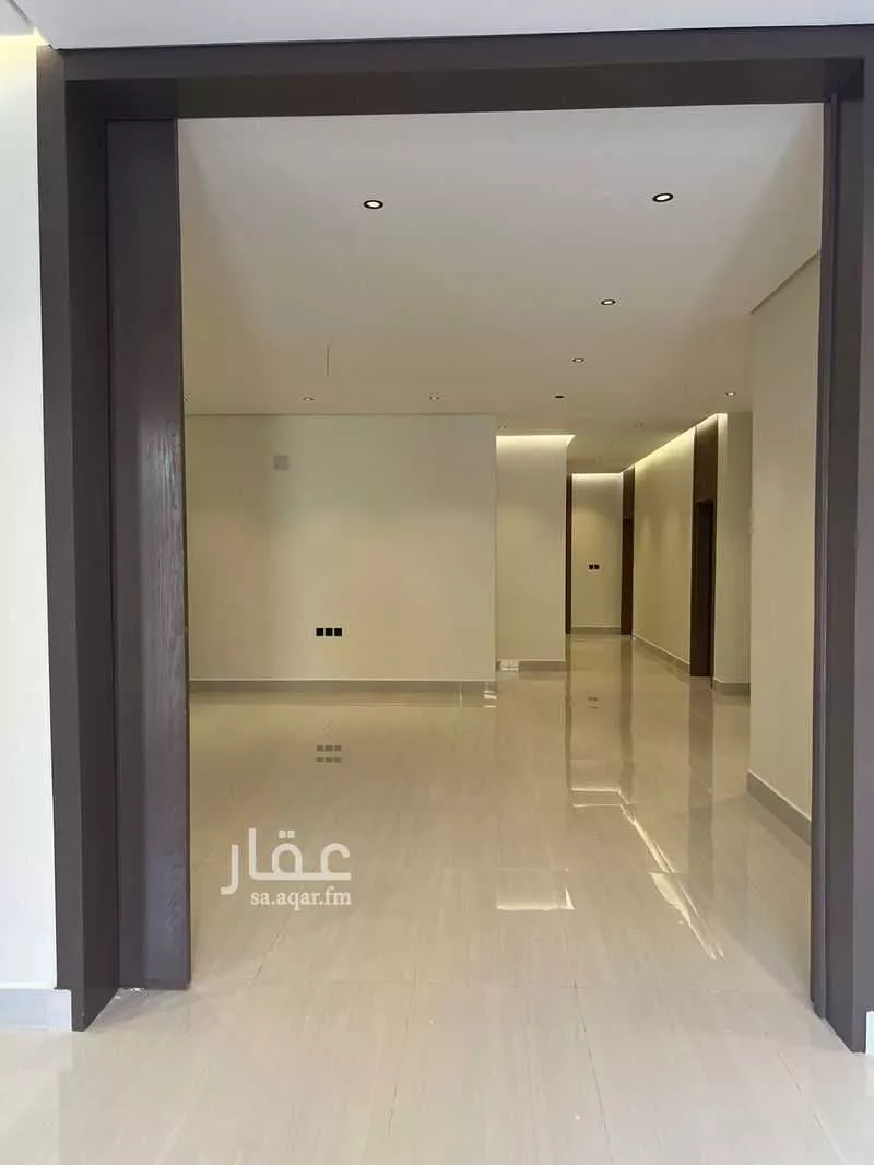 4 bedroom floor in Al Janadriyah 3
