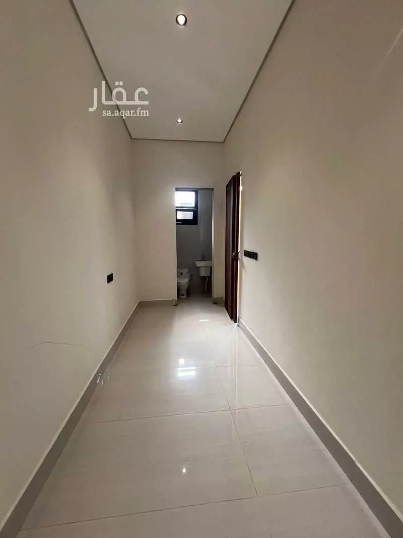 4 bedroom floor in Al Janadriyah 4