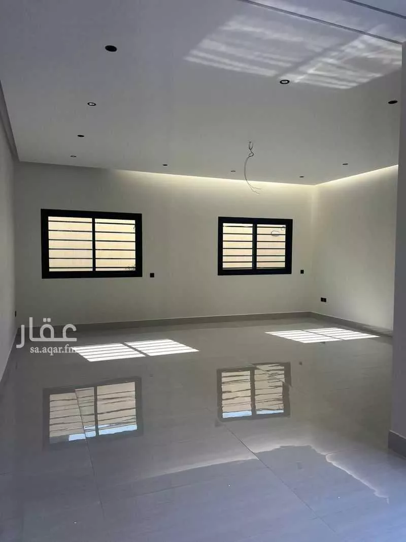 4 bedroom floor in Al Janadriyah 5