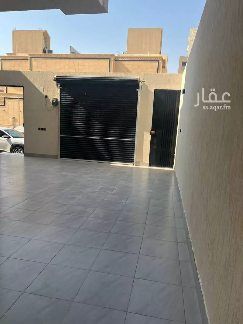 4 bedroom floor in Al Janadriyah 7