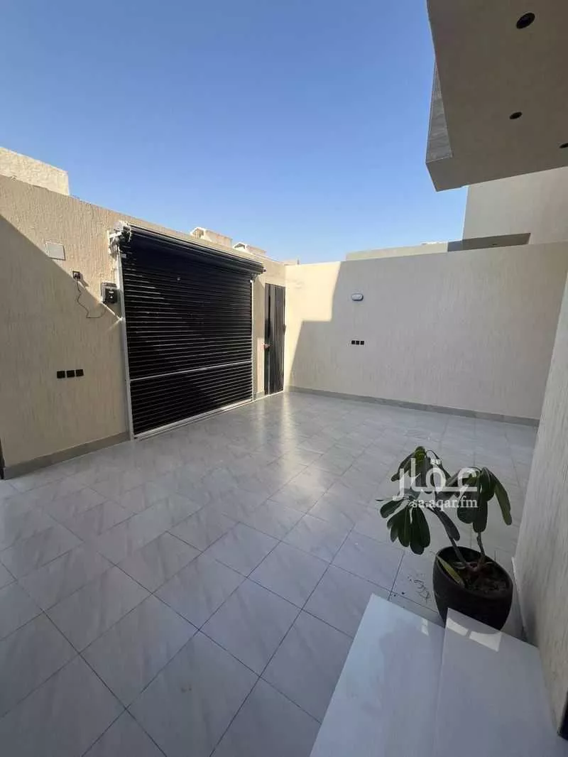 4 bedroom floor in Al Janadriyah 8