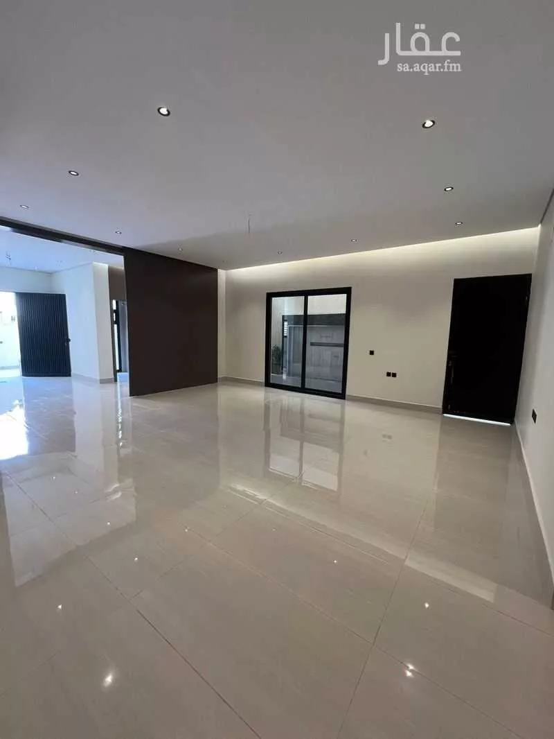 4 bedroom floor in Al Janadriyah 9