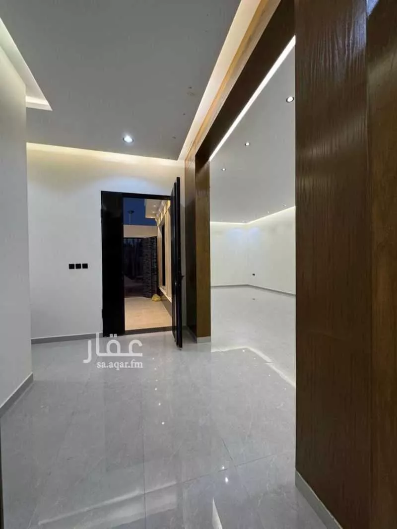 5 bedroom floor in Al Janadriyah 2
