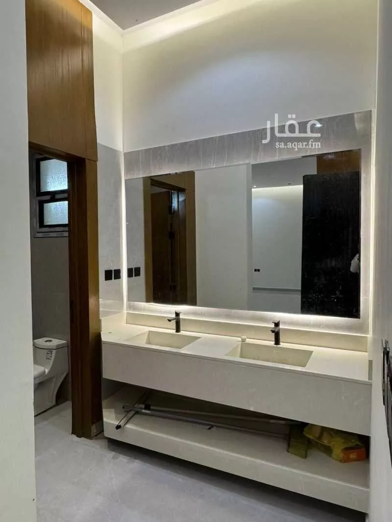 5 bedroom floor in Al Janadriyah 11