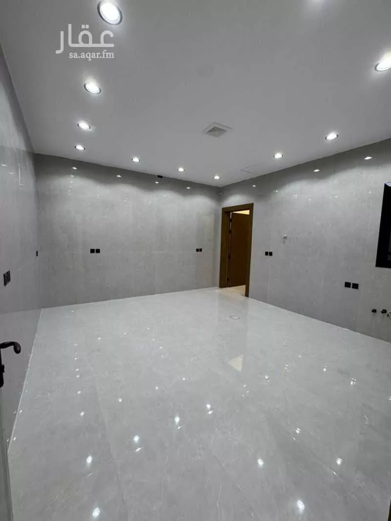 5 bedroom floor in Al Janadriyah 16