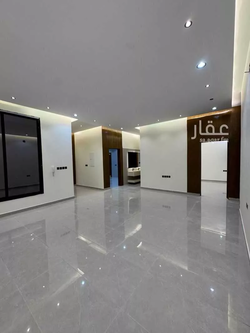 5 bedroom floor in Al Janadriyah 5
