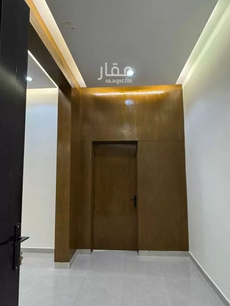 5 bedroom floor in Al Janadriyah 6