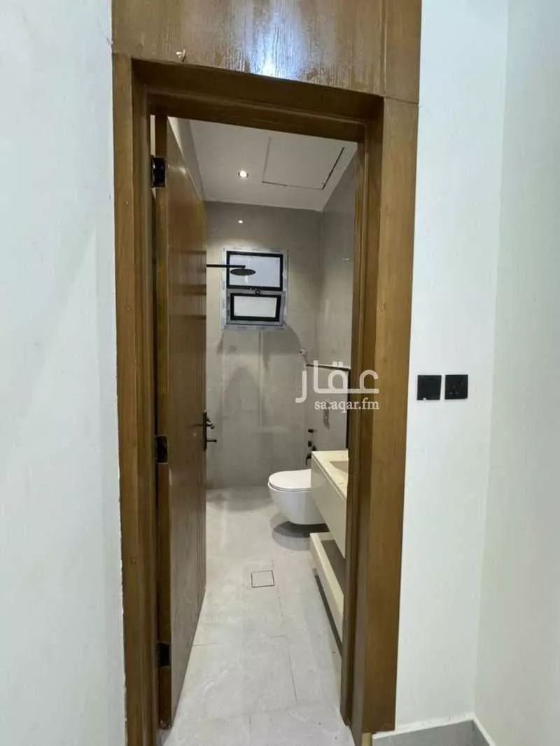 5 bedroom floor in Al Janadriyah 8