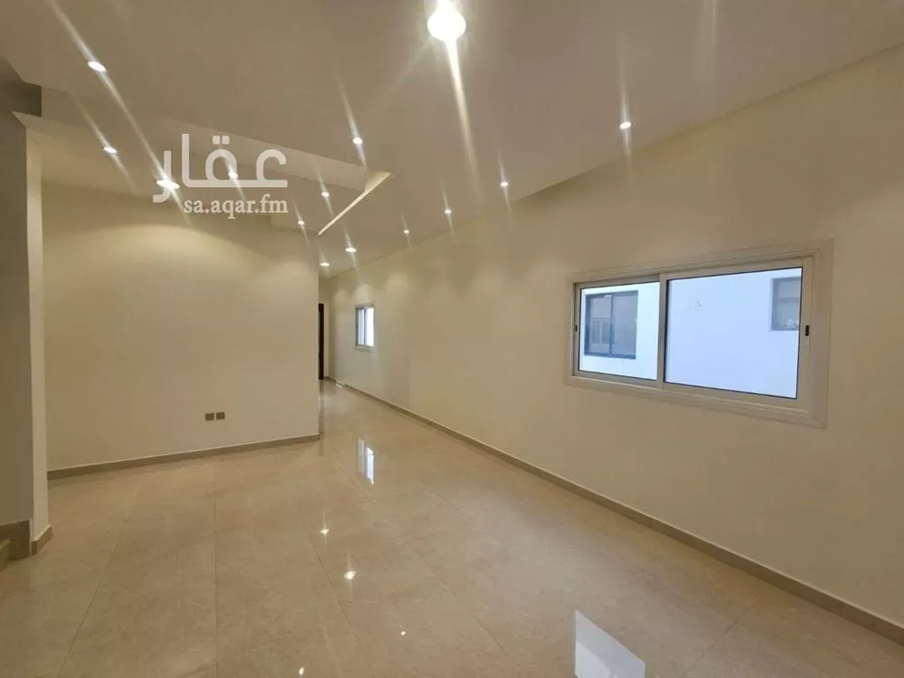 5 bedroom villa in Al Aridh, Riyadh 9