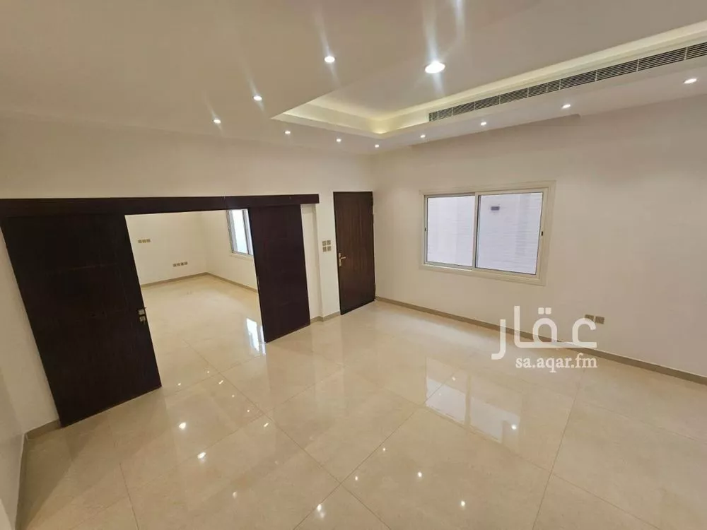5 bedroom villa in Al Aridh, Riyadh 14