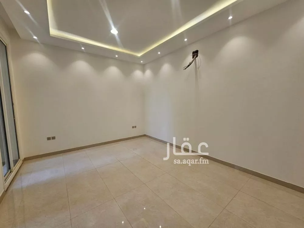 5 bedroom villa in Al Aridh, Riyadh 13