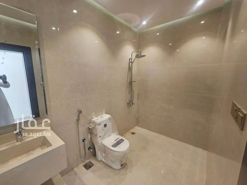 5 bedroom villa in Al Aridh, Riyadh 20