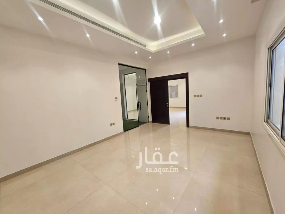 5 bedroom villa in Al Aridh, Riyadh 10