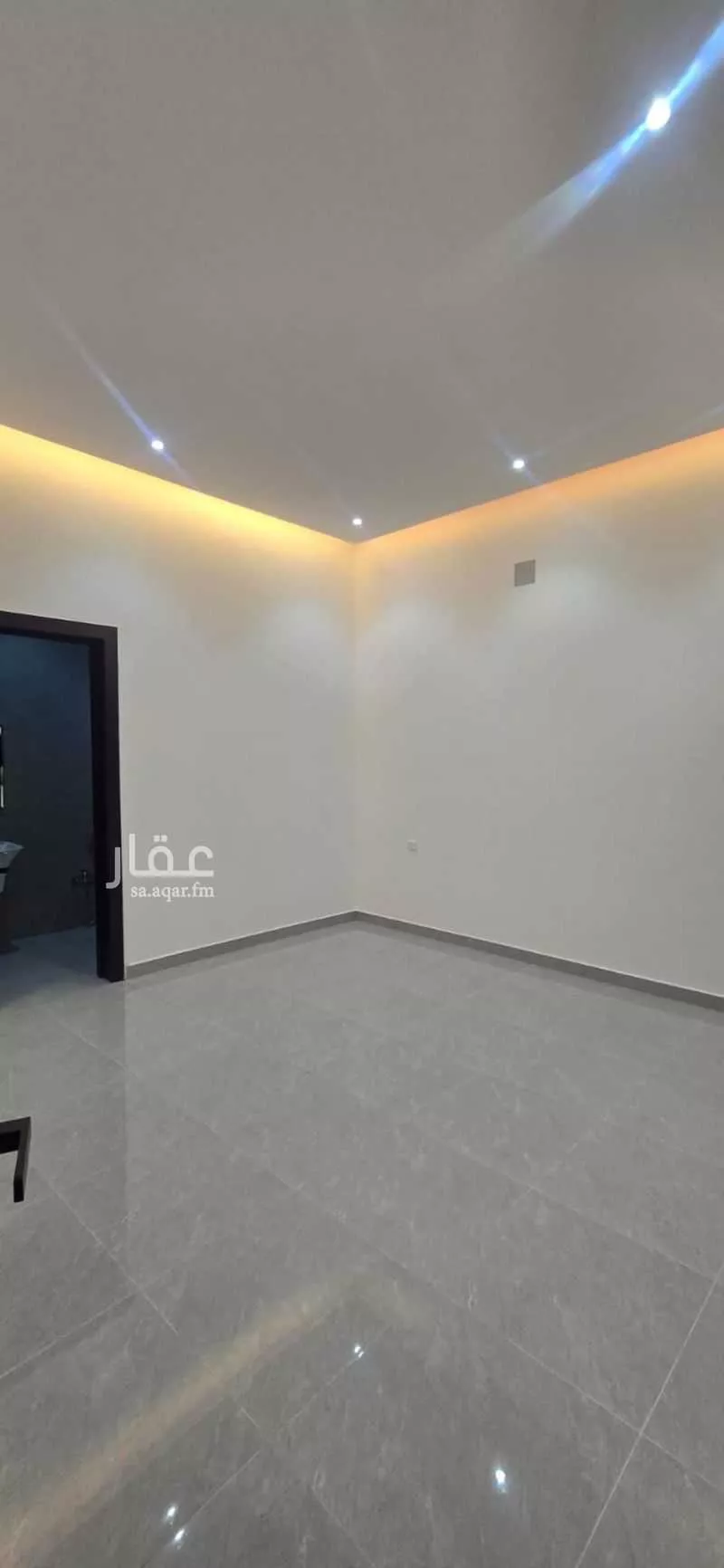 3 bedroom floor in Al Aridh 2