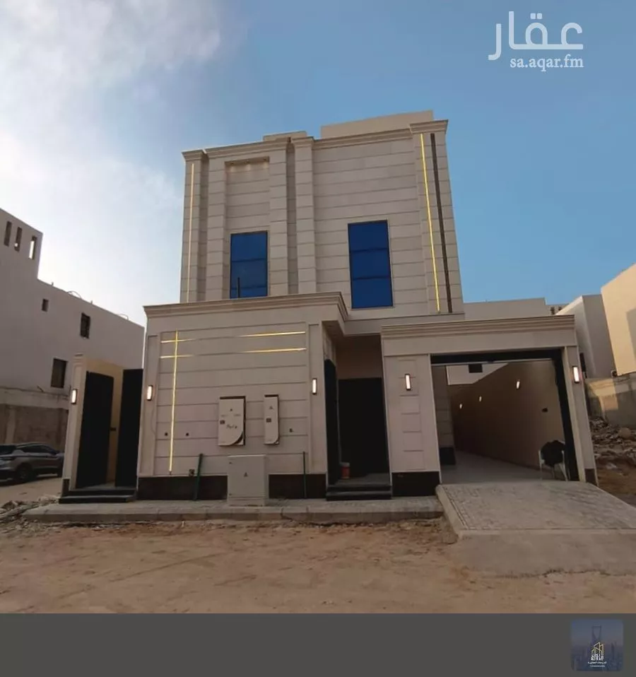 5 bedroom floor in Al Janadriyah 8