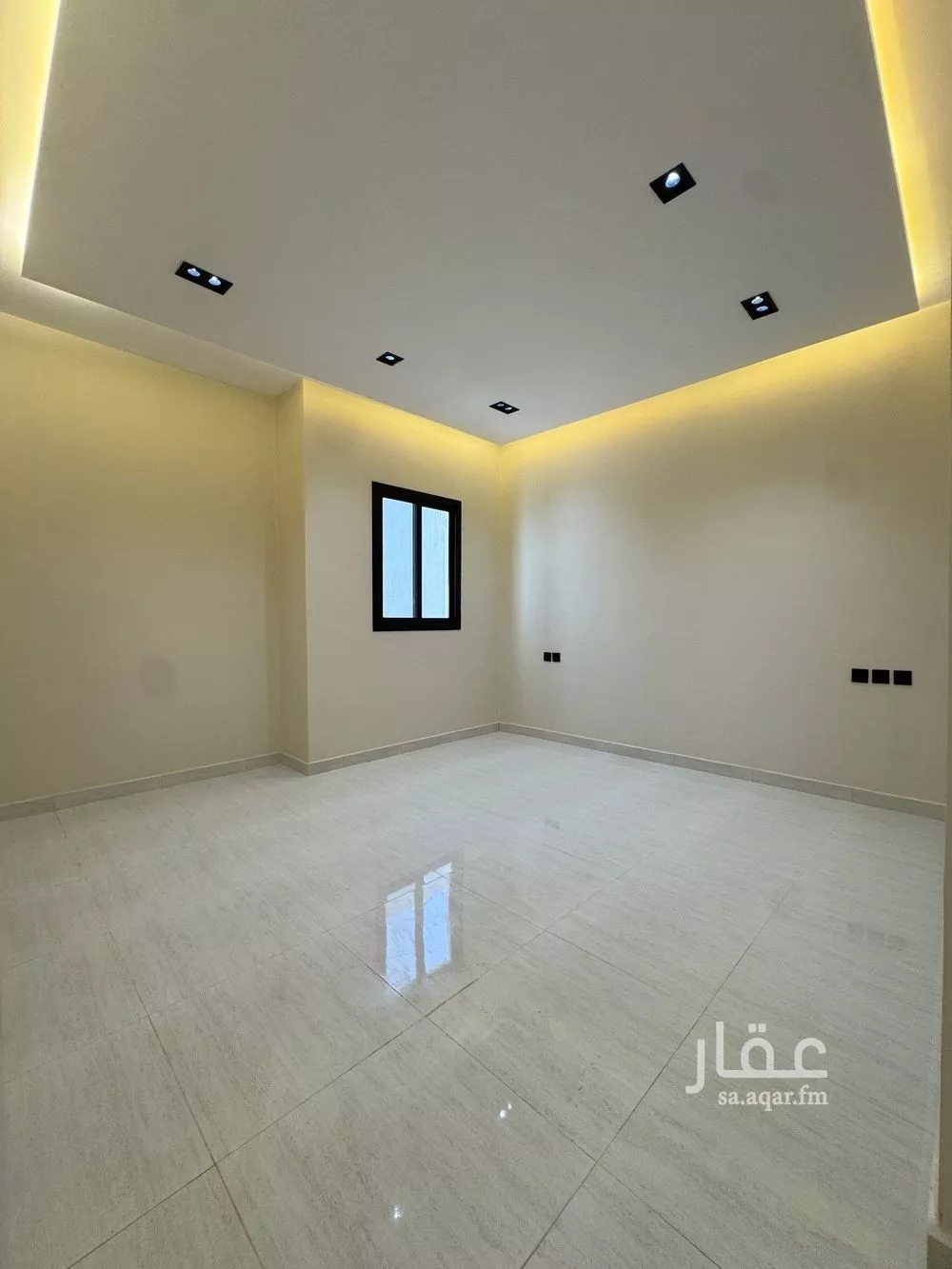 دور 6 غرف في طيبة 10