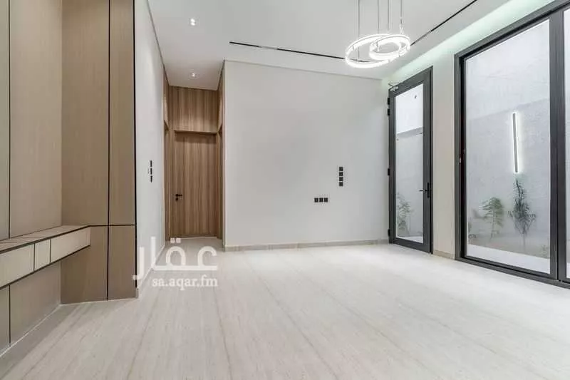5 bedroom floor in Al Janadriyah 17