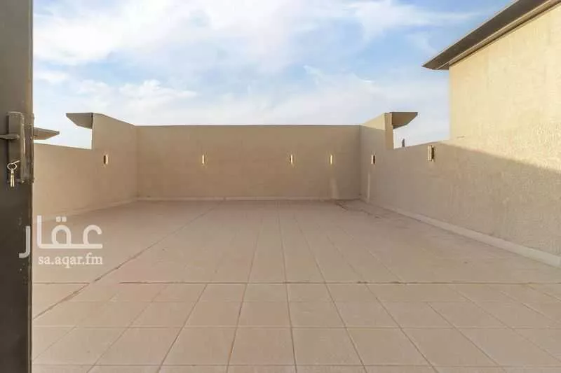 5 bedroom floor in Al Janadriyah 19