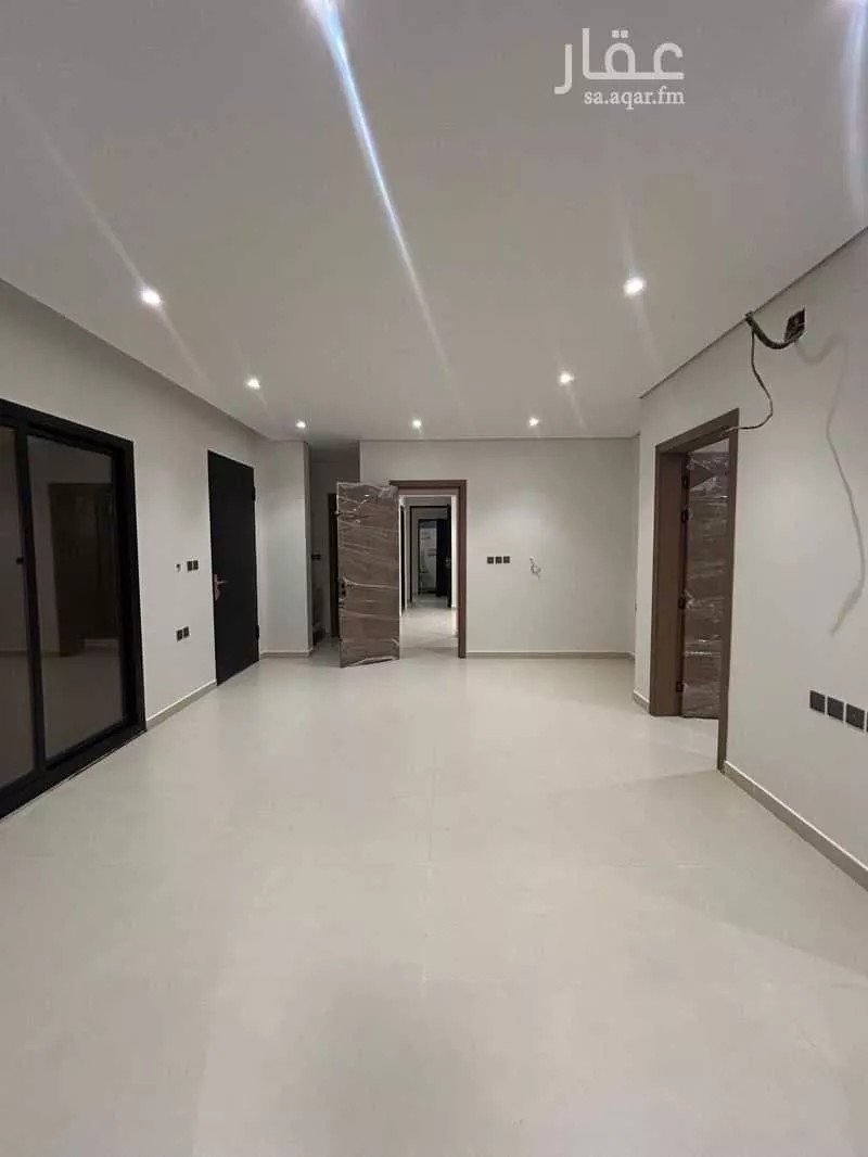 دور 4 غرف في السعادة 7