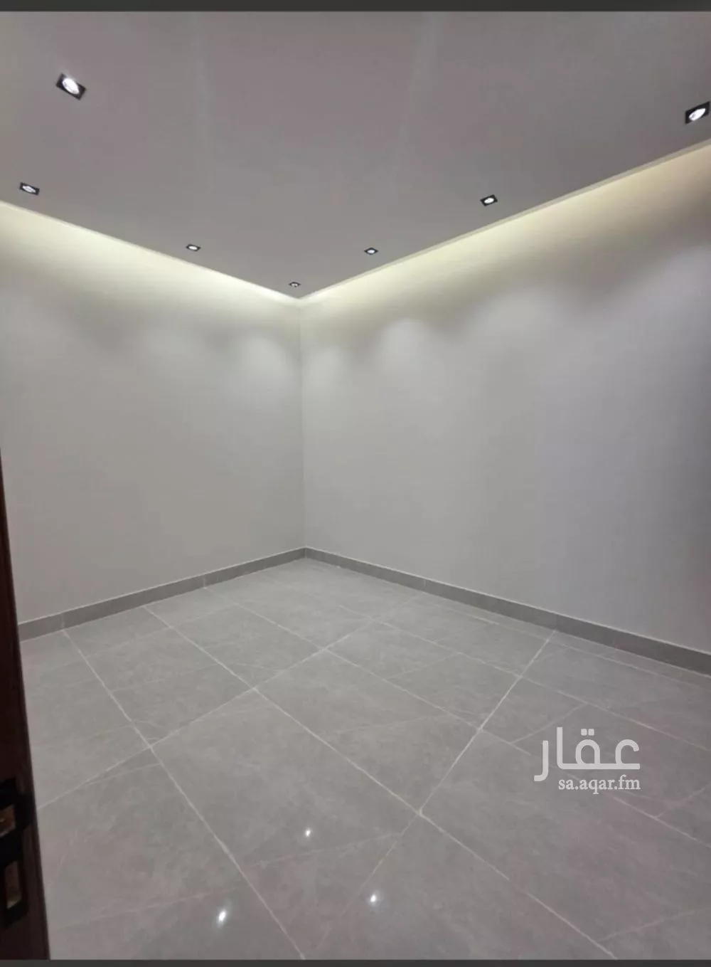 5 bedroom floor in Taibah 9