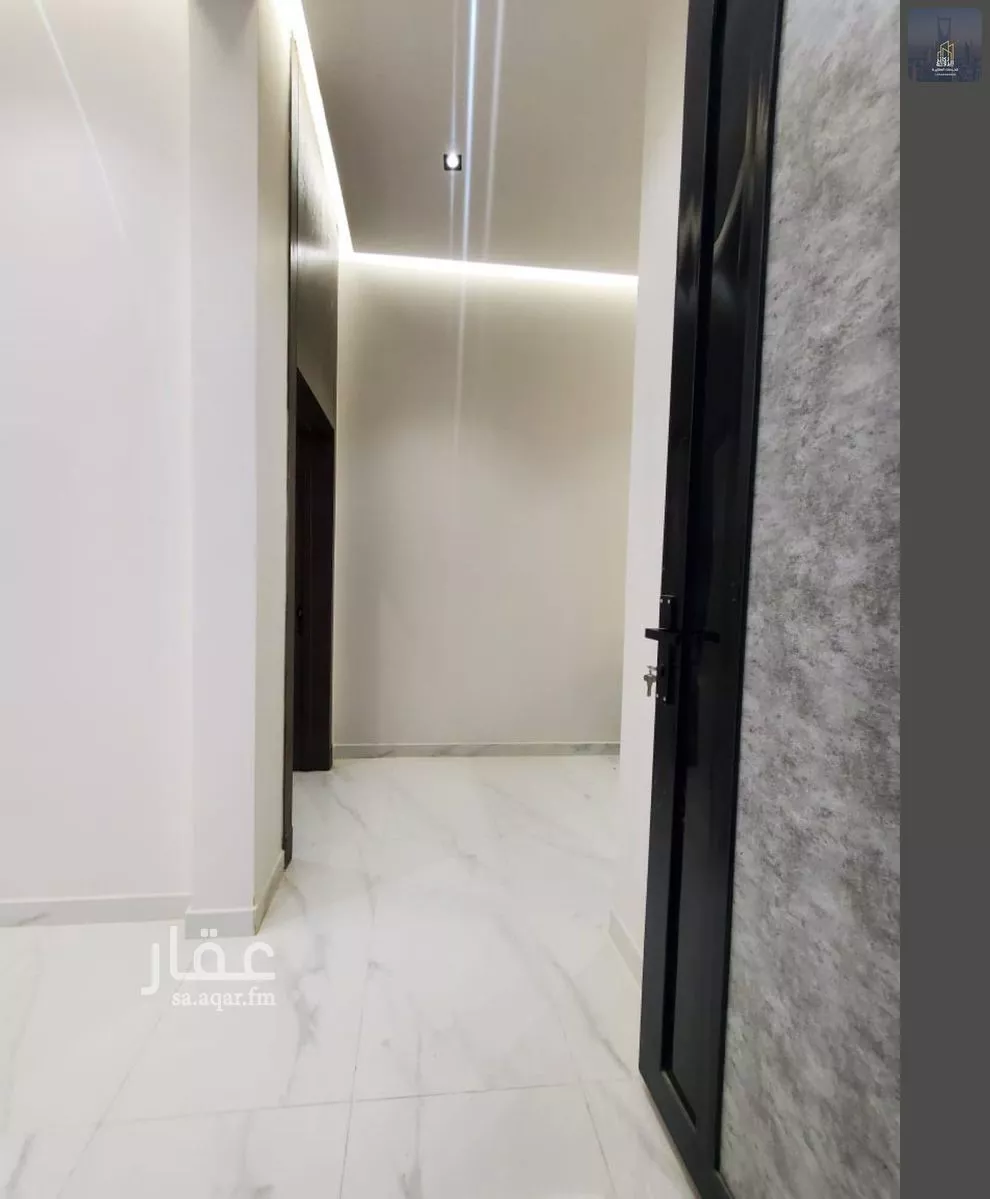 4 bedroom floor in Al Janadriyah 8