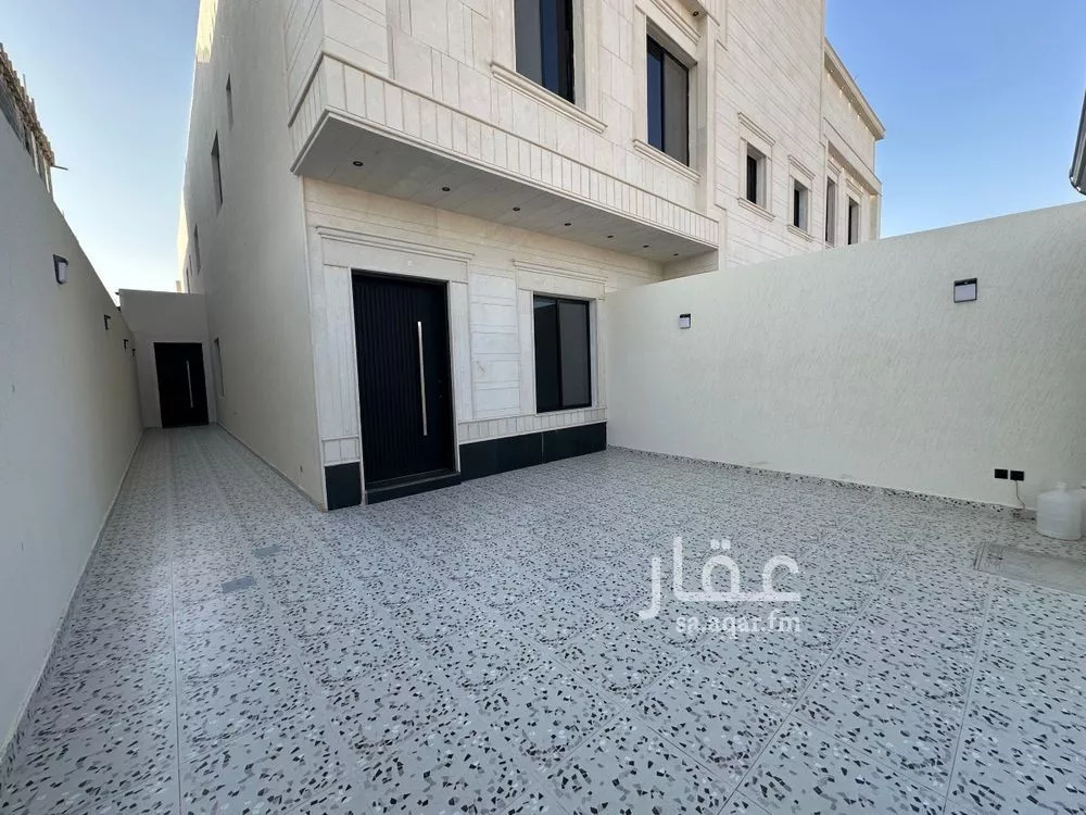 6 bedroom floor in Dahiat Namar 2