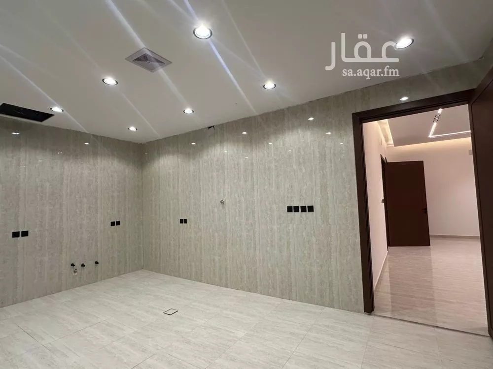6 bedroom floor in Dahiat Namar 17