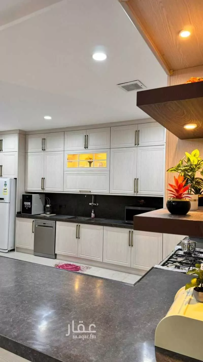 5 bedroom floor in Okaz 11