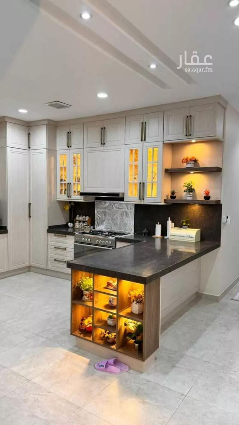 5 bedroom floor in Okaz 18