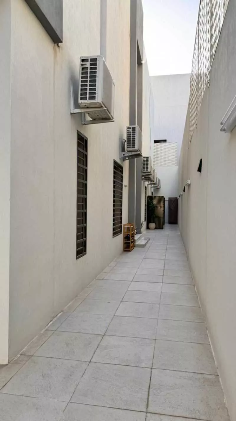 5 bedroom floor in Okaz 5