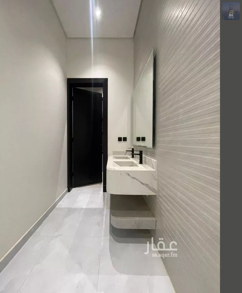 5 bedroom floor in Al Janadriyah 3