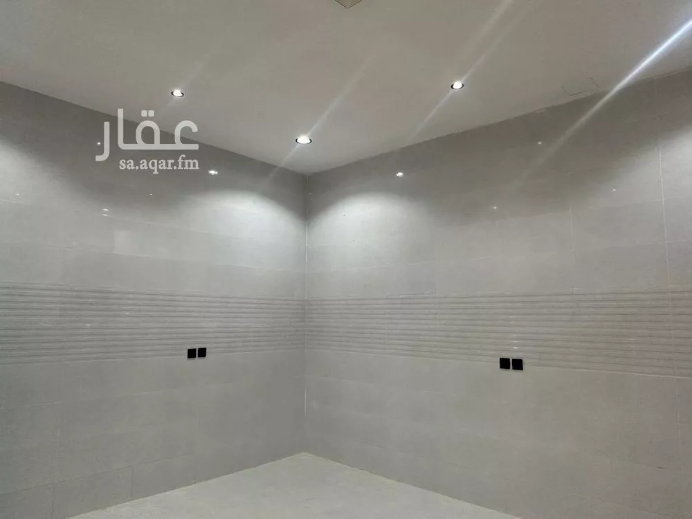 4 bedroom floor in Dahiat Namar 13