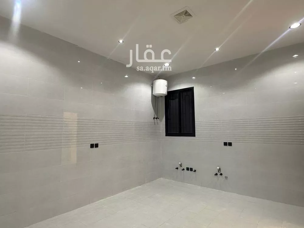 4 bedroom floor in Dahiat Namar 14