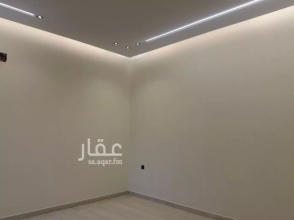 4 bedroom floor in Dahiat Namar 20