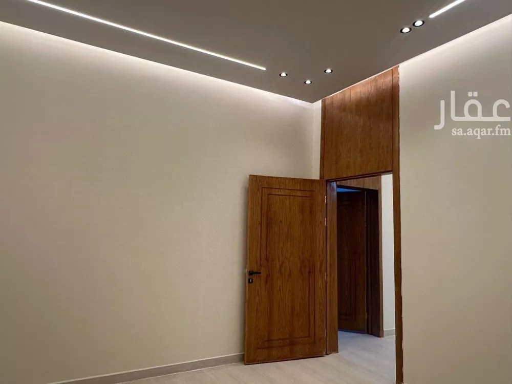 4 bedroom floor in Dahiat Namar 10