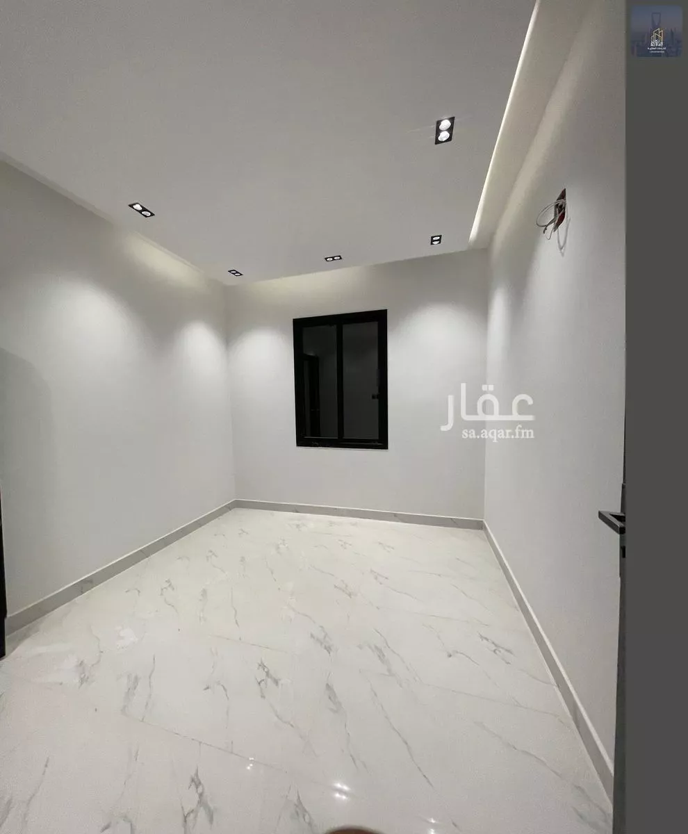 5 bedroom floor in Al Janadriyah 7