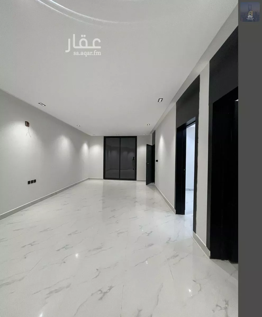 5 bedroom floor in Al Janadriyah 9