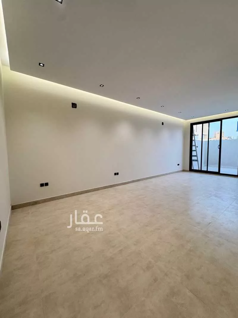 دور 3 غرف في العارض 17