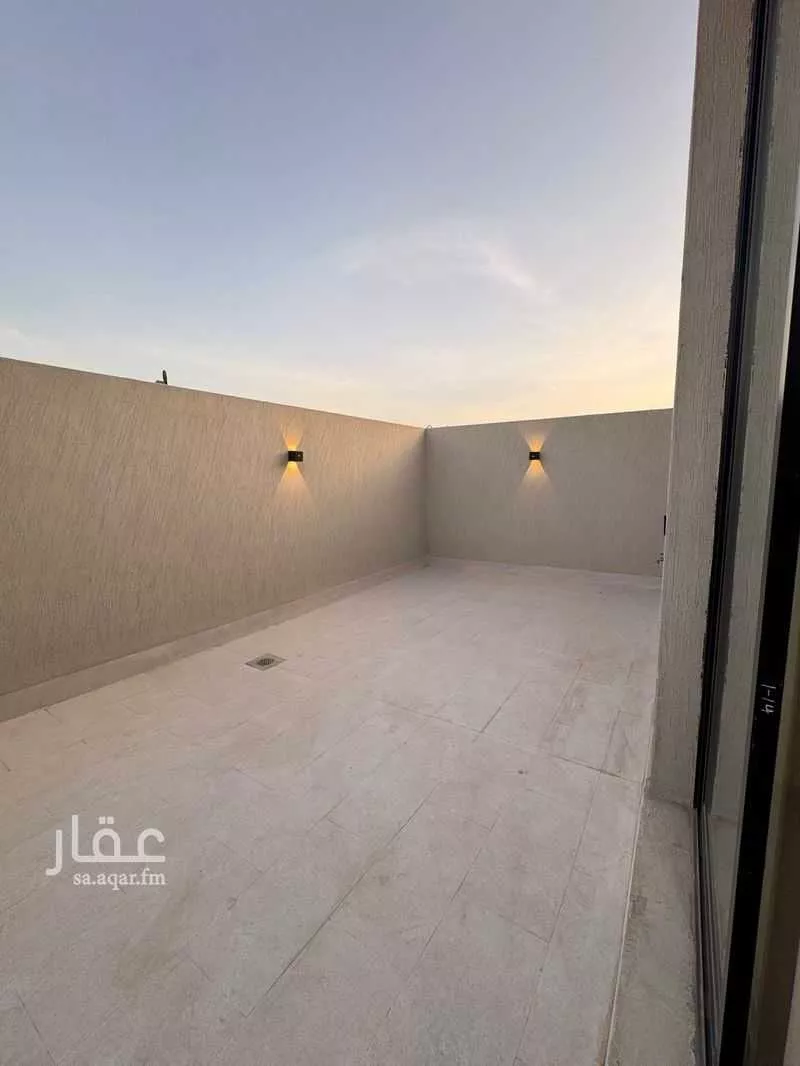 دور 3 غرف في العارض 21