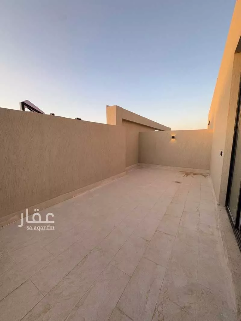 3 bedroom floor in Al Aridh 15