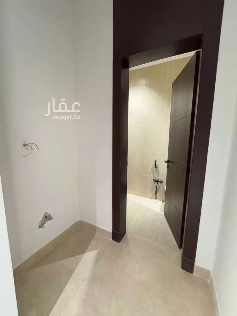 3 bedroom floor in Al Aridh 16