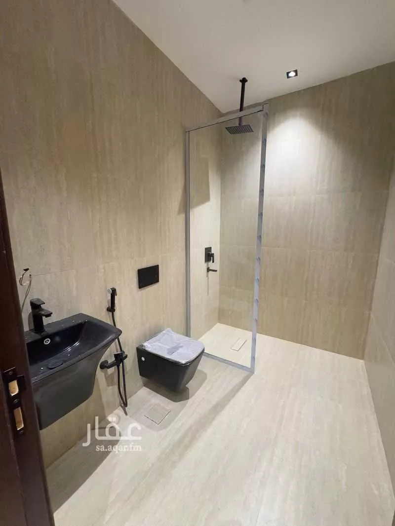 دور 4 غرف في العارض 12