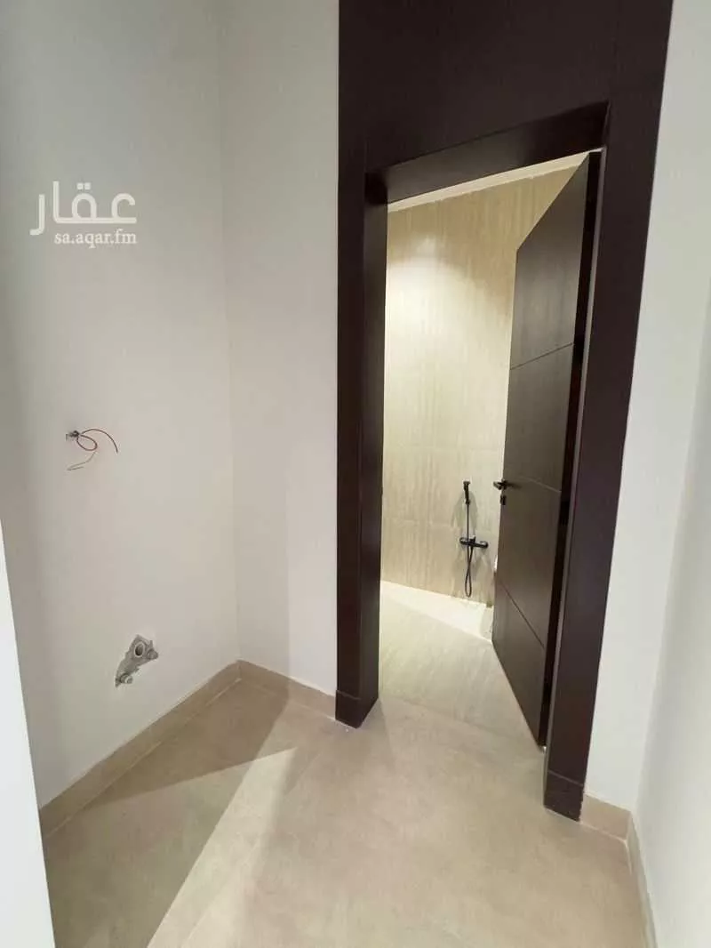 دور 4 غرف في العارض 16