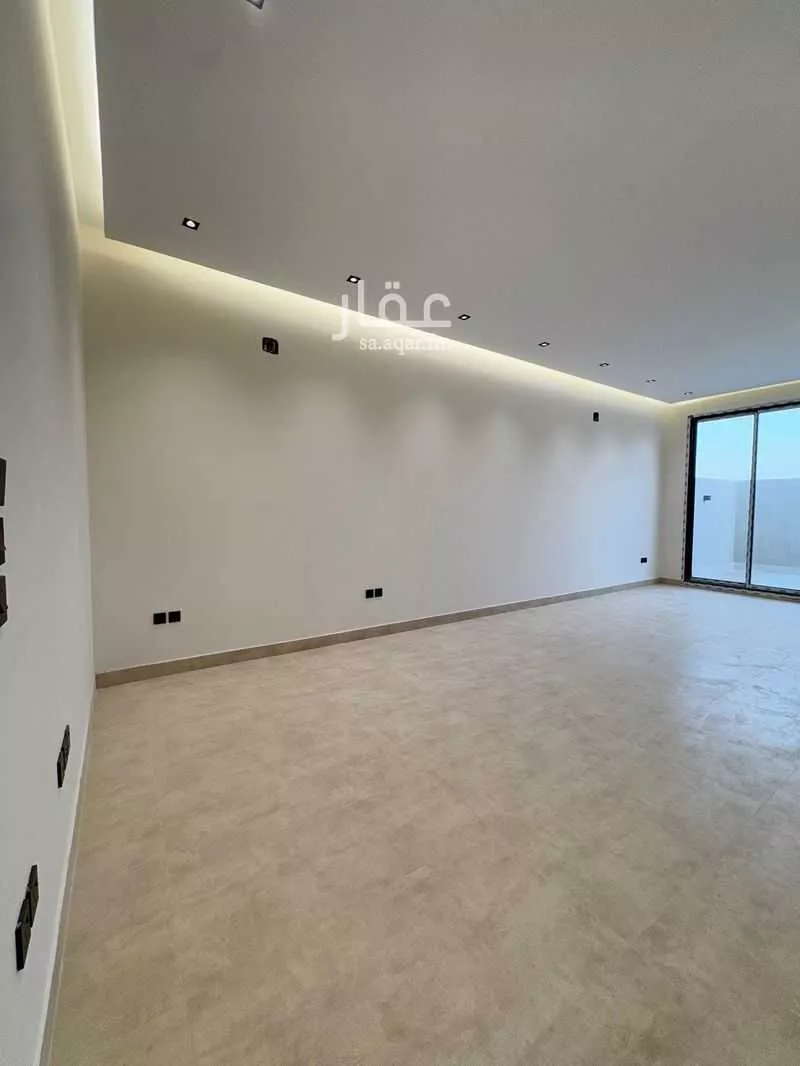 دور 4 غرف في العارض 18