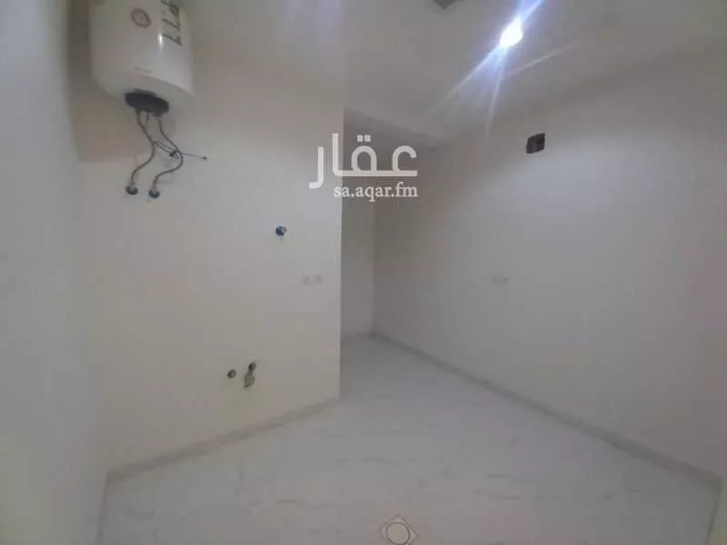 3 bedroom floor in Al Hazm 7