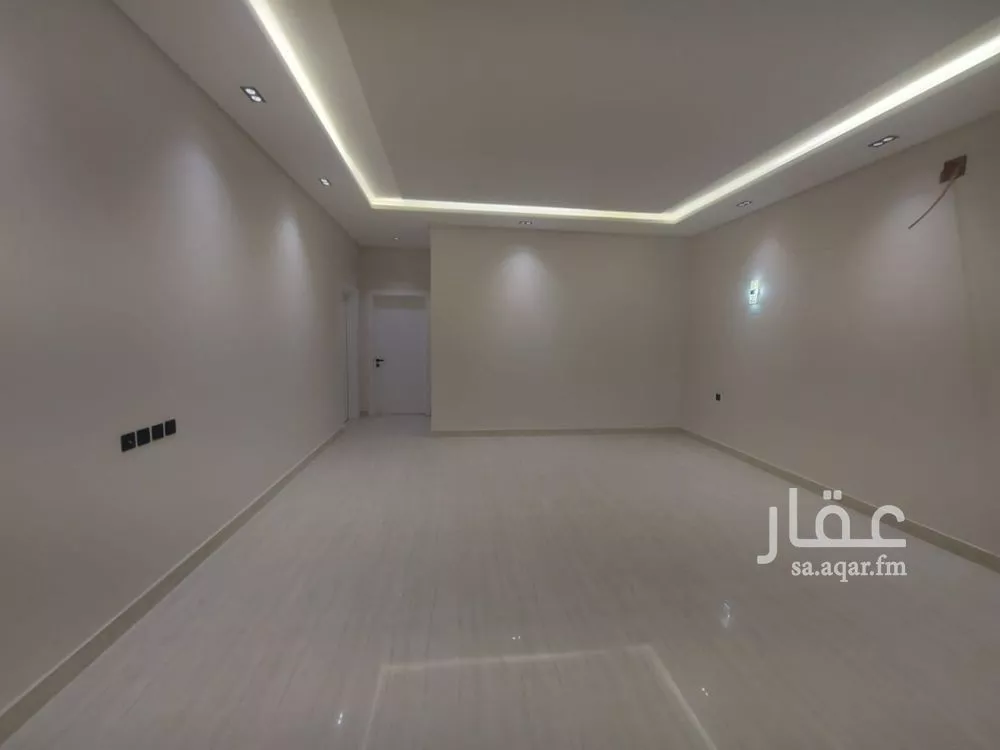3 bedroom floor in Tuwaiq 9
